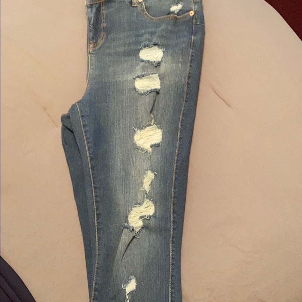 Torrid Bombshell skinny Capri